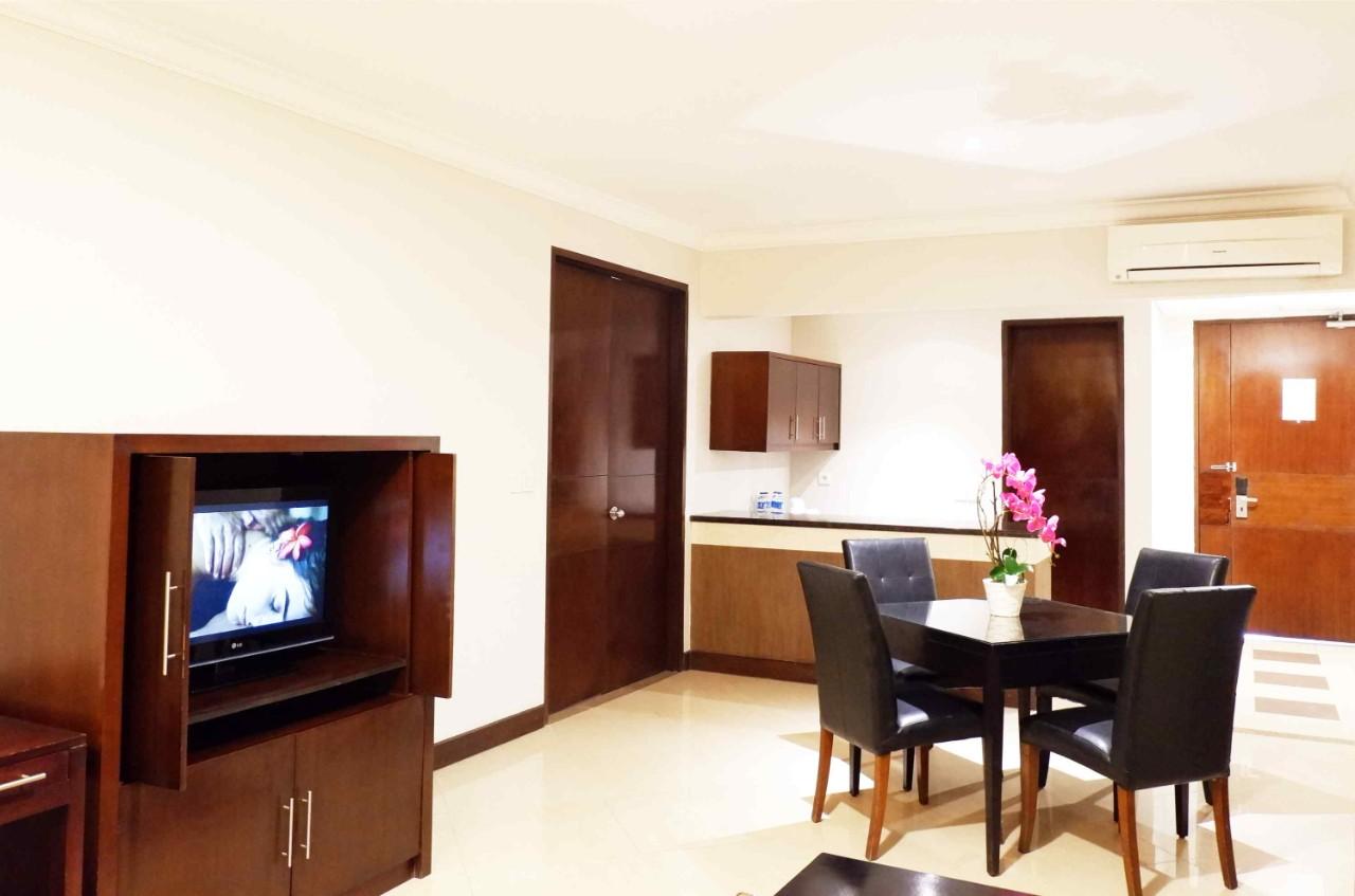 Gold Executive 3